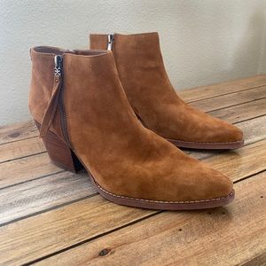 Sam Edelman Walden suede ankle booties size 9